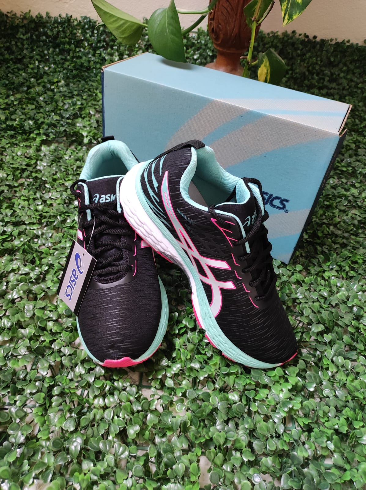 Tênis Asics Esportivo