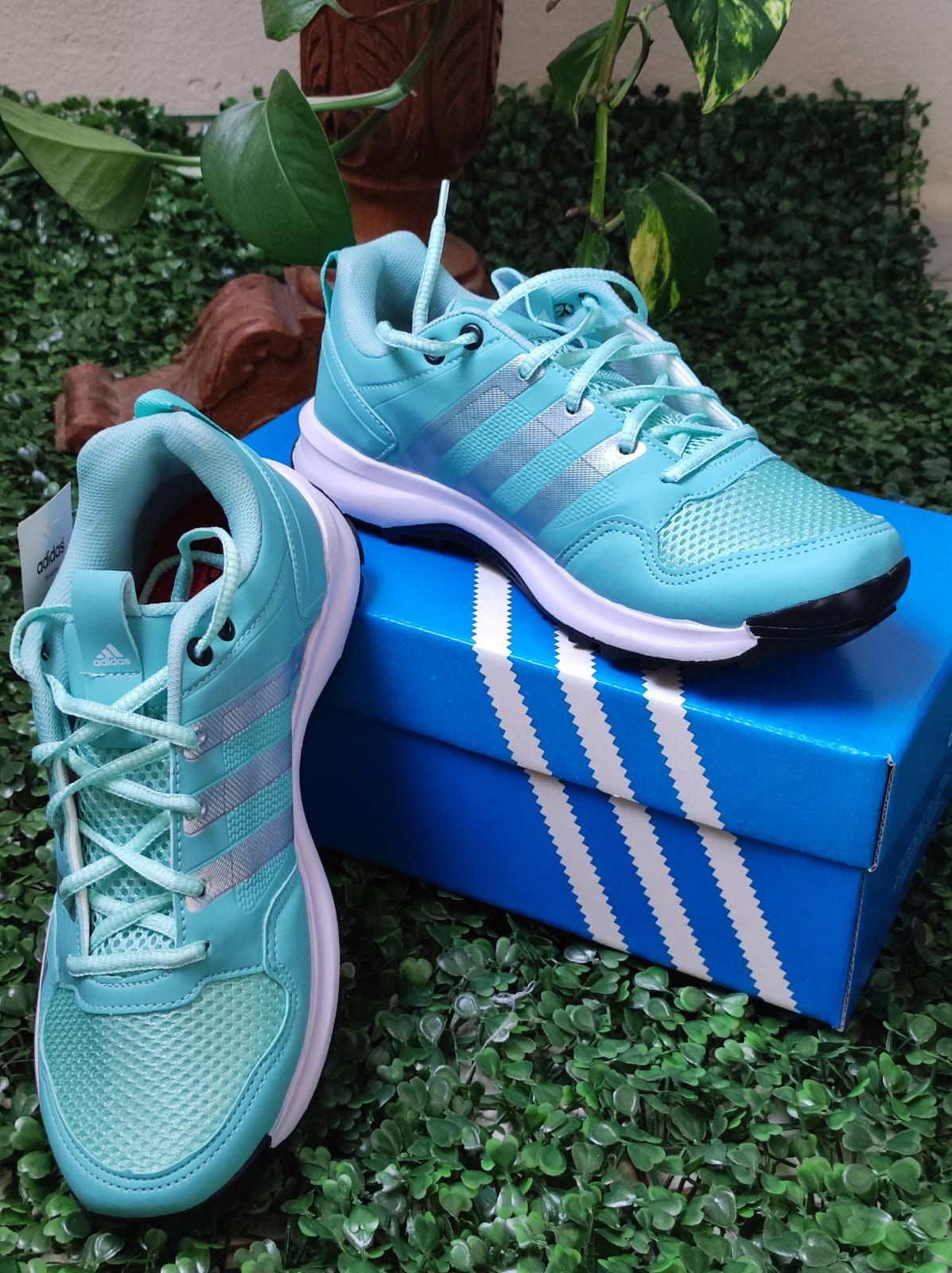 Tênis Adidas Sky Blue - Esportivo